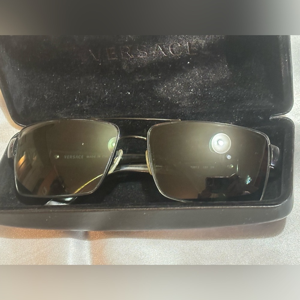 Vintage 90’s Versace MOD4021 Black Rectangular Sunglasses-CORRECTIVE LENSES